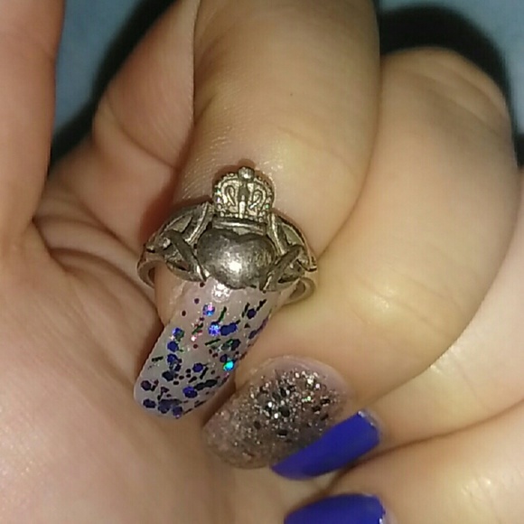 Ring - Picture 2 of 3